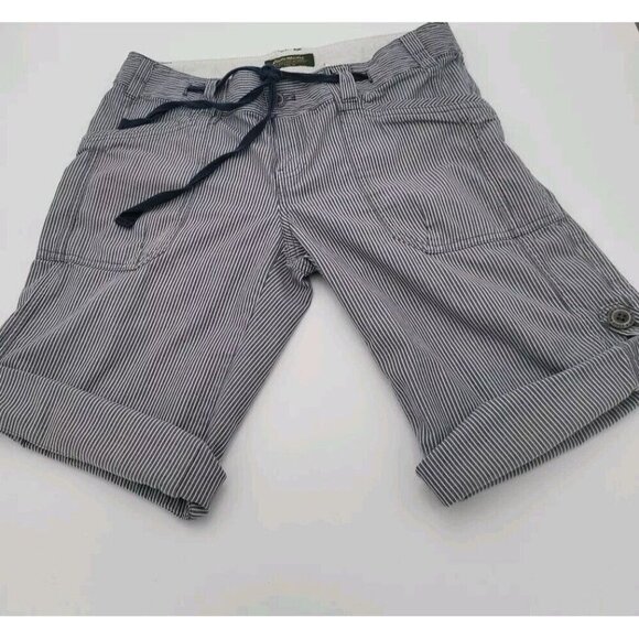 Eddie Bauer Womens 6 Gray White Striped Shorts Drawstring Cotton Pockets - Picture 1 of 13